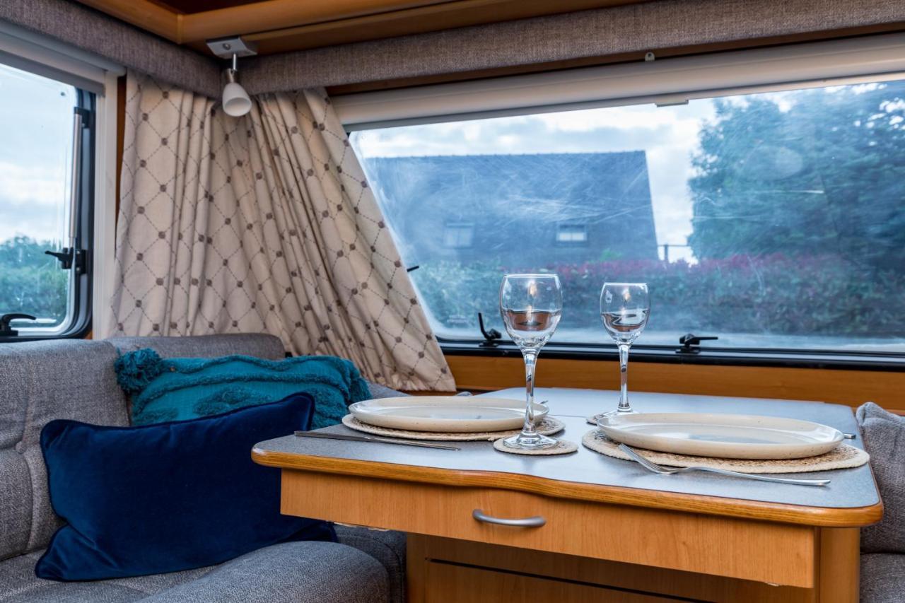 Cosy Caravan On Luxury Campsite Hulme End Exterior foto