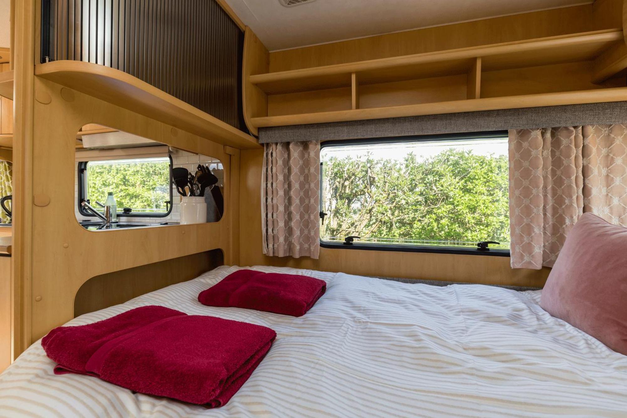 Cosy Caravan On Luxury Campsite Hulme End Exterior foto